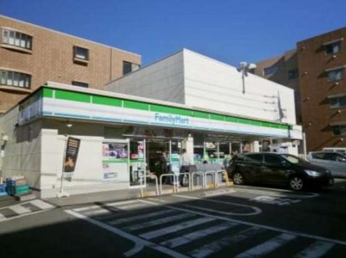 【コンビニエンスストア】ファミリーマート 玉川田園調布二丁目店まで1129ｍ