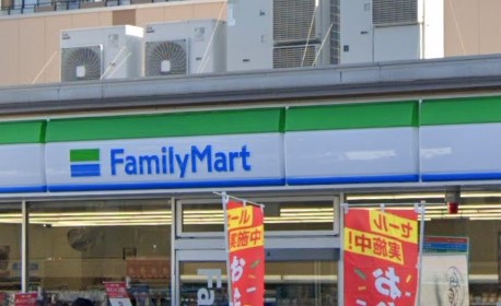 【コンビニエンスストア】ファミリーマート 大田上池台四丁目店まで198ｍ