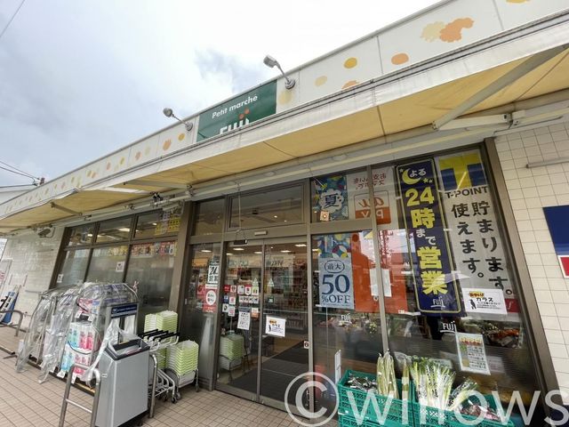 プチマルシェフジ九品仏駅前店 徒歩2分。 160m