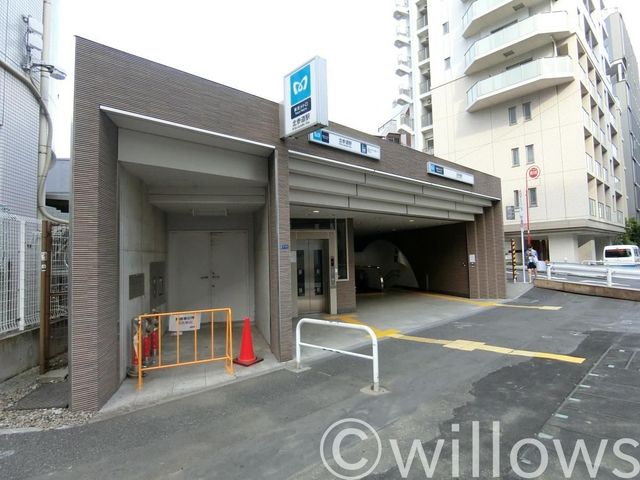 北参道駅(東京メトロ 副都心線) 徒歩4分。 270m