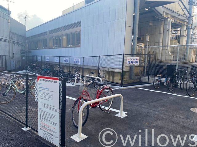 駅までの道のり(1)横浜駅きた東口A出入口が最寄りです。自転車置き場があり、自転車での通勤も可能。道中には地元に人気のパスタやさん、すき家、コンビ二×2、BECK’SCOFFEEがあり充実です！