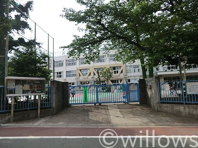 品川区立芳水小学校 徒歩10分。 730m