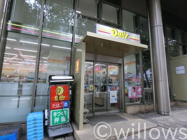 デイリーヤマザキ六本木3丁目店 徒歩1分。 70m