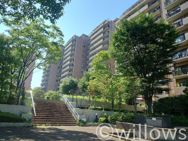 公園も隣接しており、落ち着いた雰囲気です