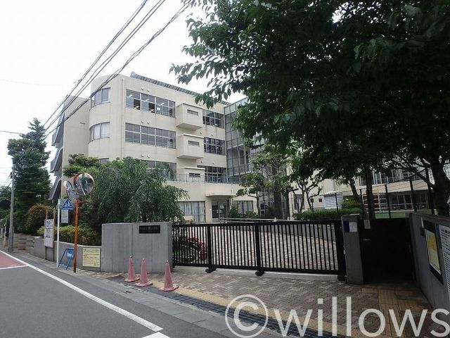 目黒区立碑小学校 徒歩8分。 570m