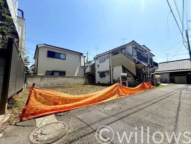 周辺には低層のマンション・戸建が混在した閑静なエリア。近隣にはスーパー、飲食店、また昭和大学病院もございますので、ファミリー世帯にもピッタリなロケーションでございます。