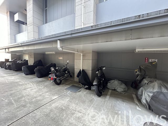 バイク置き場も完備