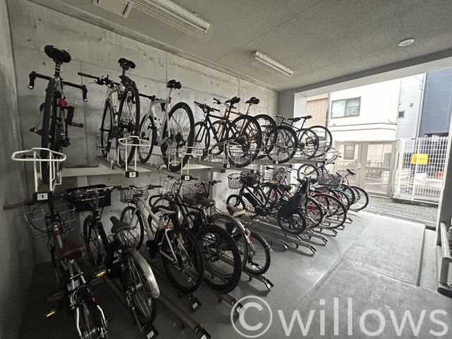 自転車は必需品という方も多くいらっしゃいます。空き状況もすぐにお調べします。