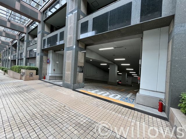 駐車場の空き情報はすぐに確認いたしますのでお気軽にお申し付けください。