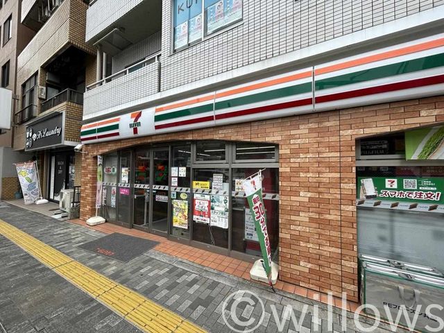 セブンイレブン港区三田5丁目店 徒歩3分。 170m