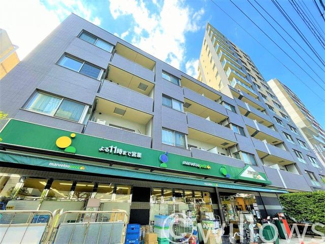 マルエツ千石店 徒歩1分。 80m